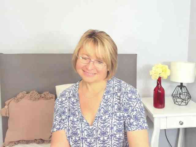 MarieneMature webcam