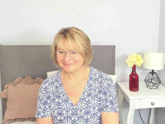 MarieneMature webcam