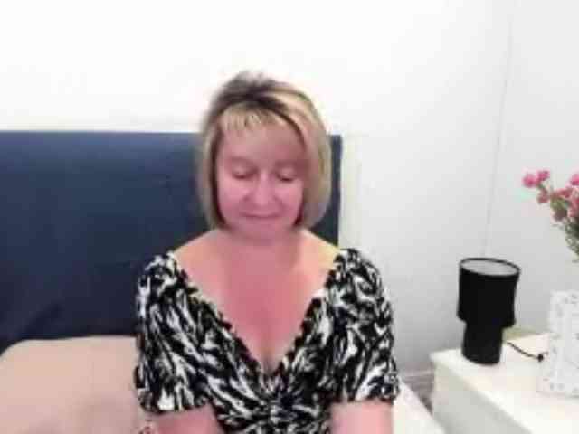 MarieneMature webcam