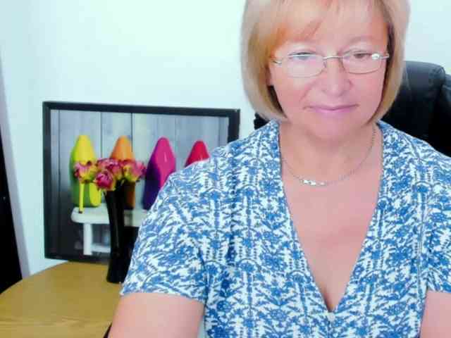 MarieneMature webcam