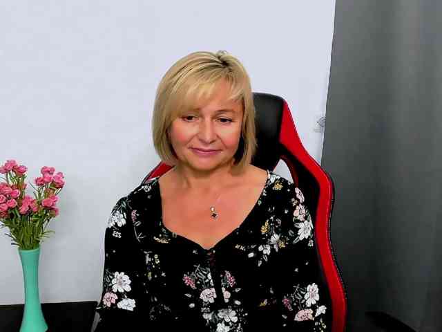 MarieneMature webcam