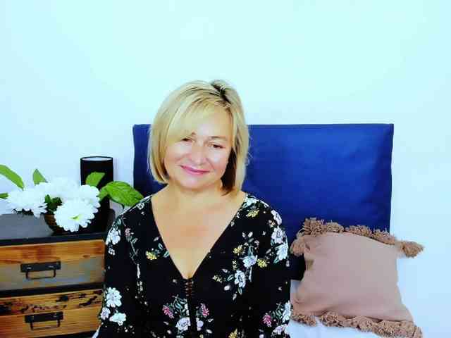MarieneMature webcam