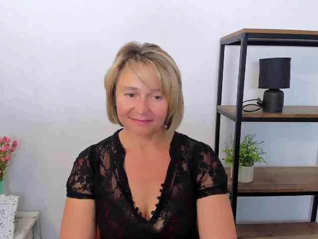 MarieneMature webcam