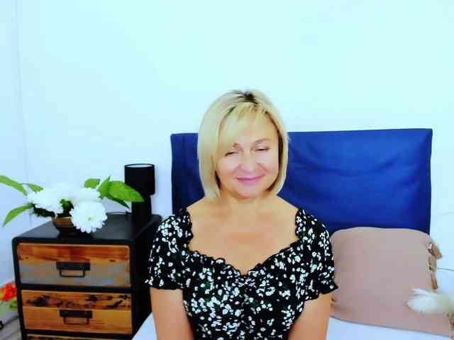 MarieneMature webcam