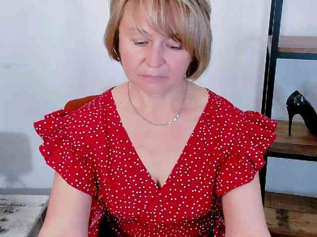 MarieneMature webcam