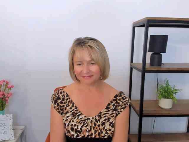 MarieneMature webcam