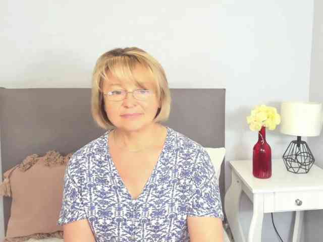 MarieneMature webcam