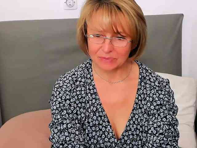 MarieneMature webcam