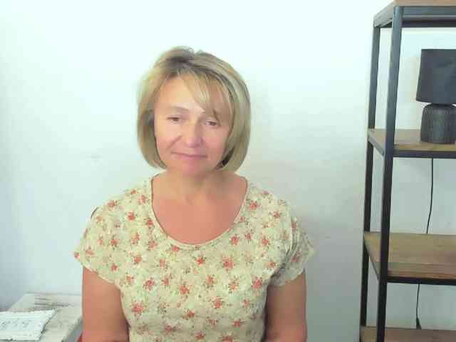 MarieneMature webcam
