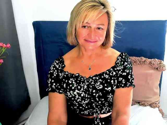 MarieneMature webcam