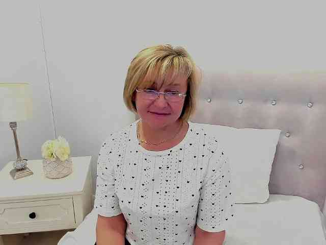 MarieneMature webcam