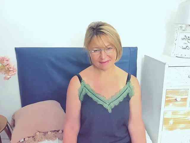 MarieneMature webcam