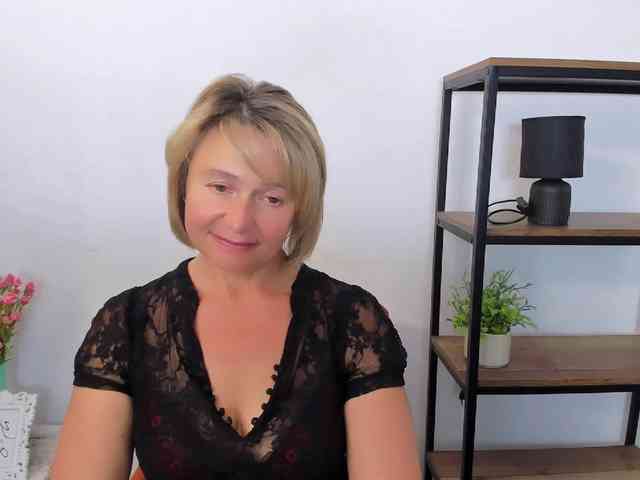 MarieneMature webcam