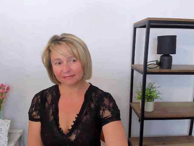 MarieneMature webcam