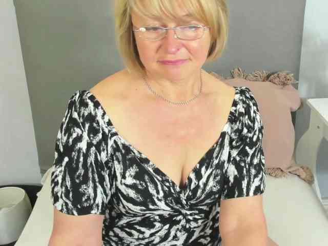 MarieneMature webcam