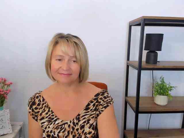 MarieneMature webcam