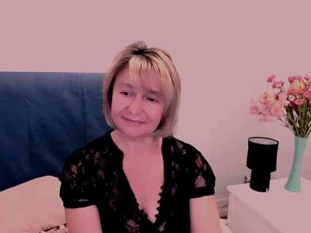 MarieneMature webcam