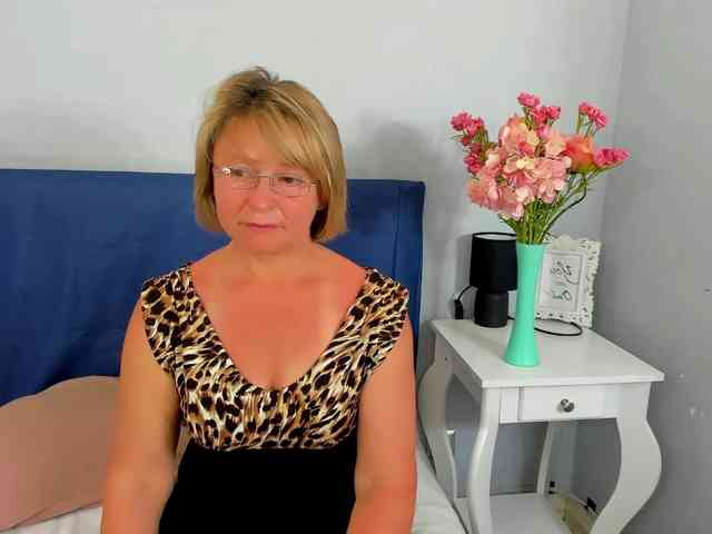 MarieneMature webcam