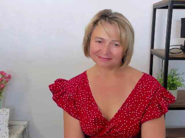 MarieneMature webcam