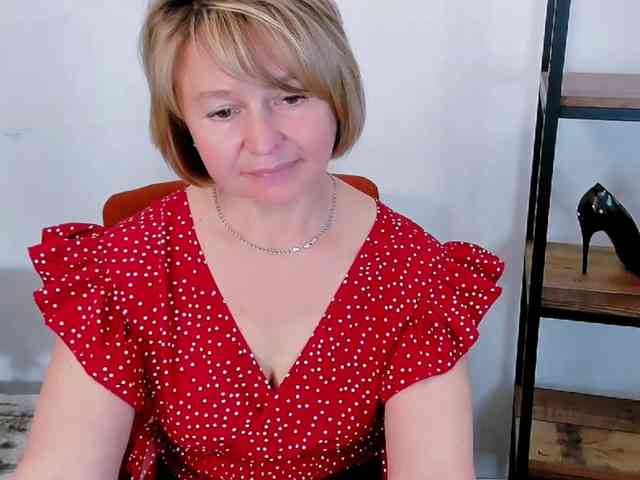 MarieneMature webcam