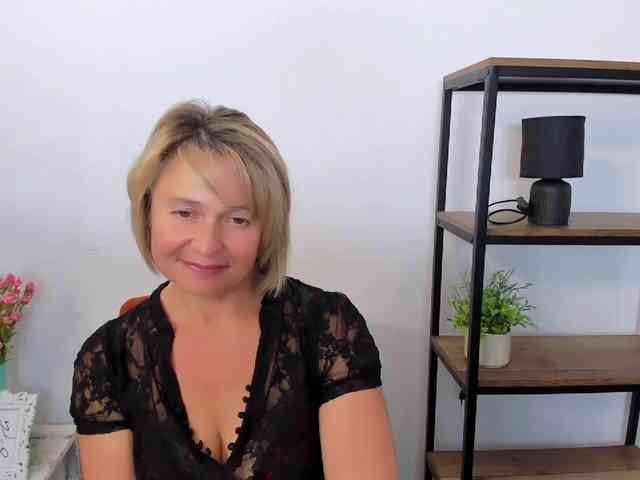 MarieneMature webcam