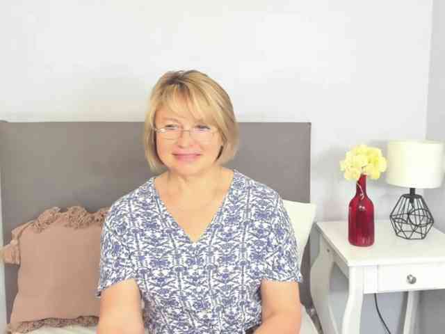 MarieneMature webcam