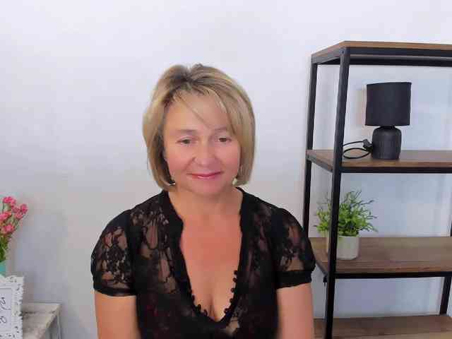 MarieneMature webcam