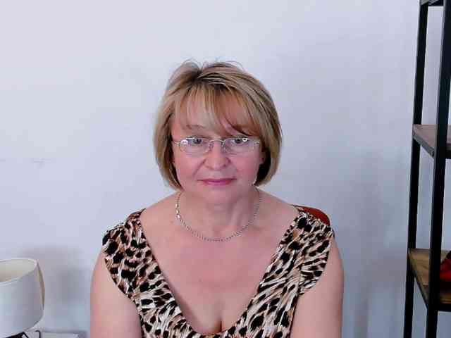 MarieneMature webcam