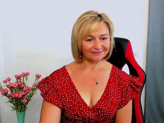 MarieneMature webcam