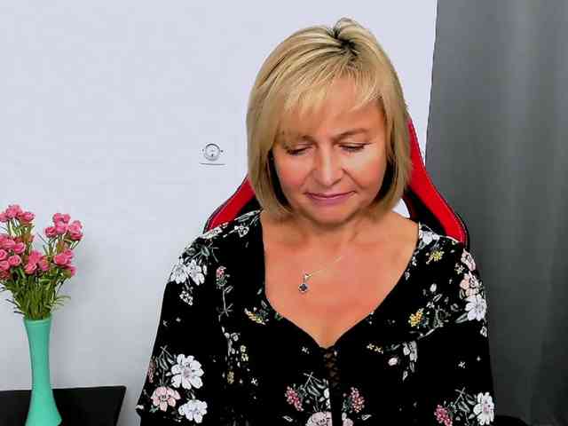 MarieneMature webcam