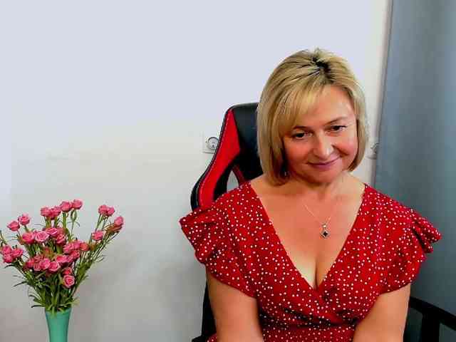 MarieneMature webcam