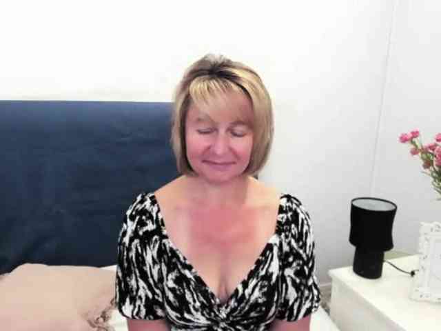 MarieneMature webcam