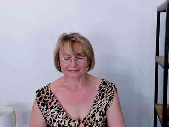 MarieneMature webcam