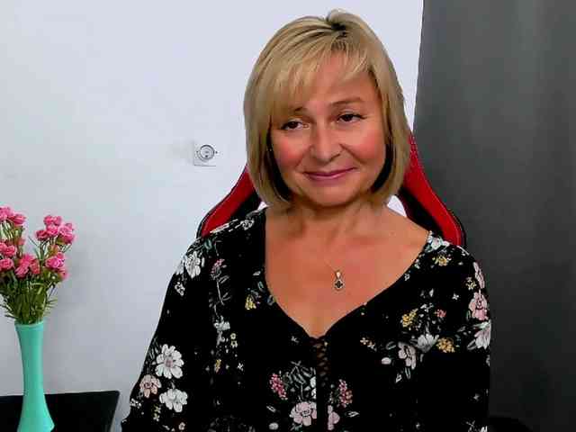 MarieneMature webcam