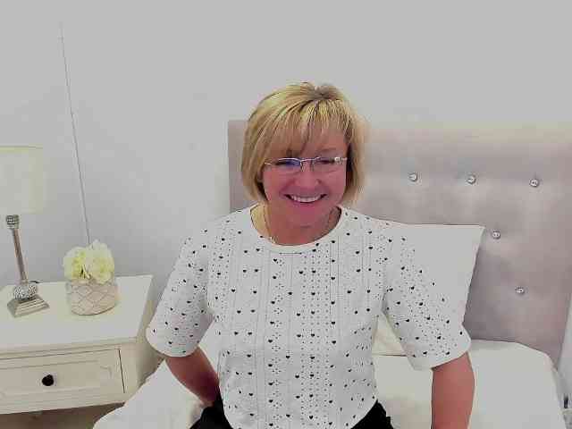 MarieneMature webcam