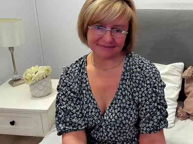 MarieneMature webcam