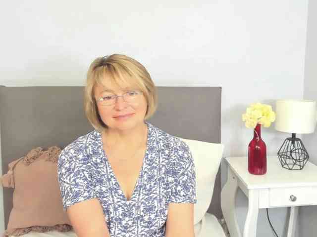 MarieneMature webcam