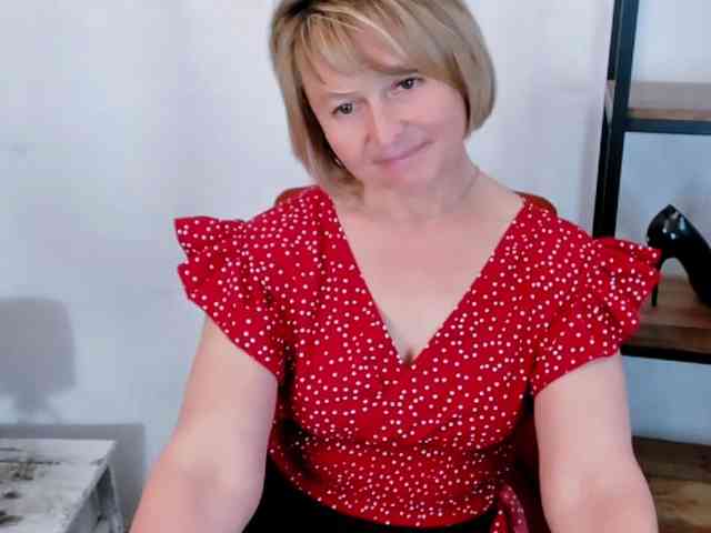 MarieneMature webcam