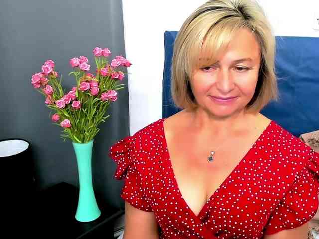 MarieneMature webcam