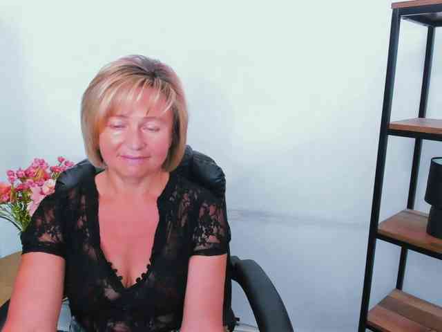 MarieneMature webcam