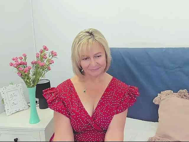 MarieneMature Live Webcam on BongaCams