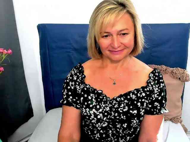 MarieneMature webcam