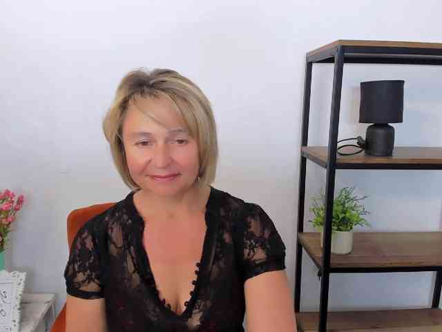 MarieneMature webcam