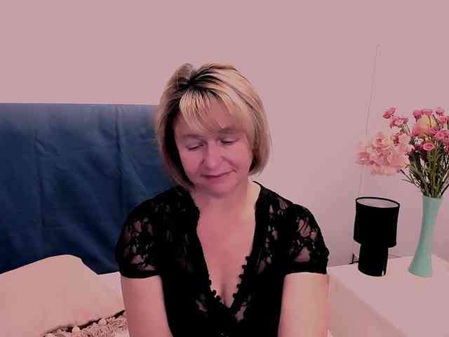 MarieneMature webcam