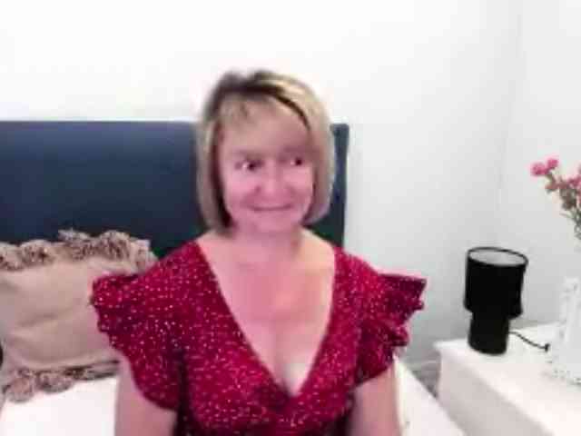 MarieneMature webcam