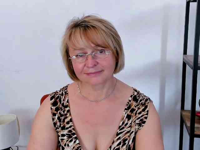 MarieneMature webcam