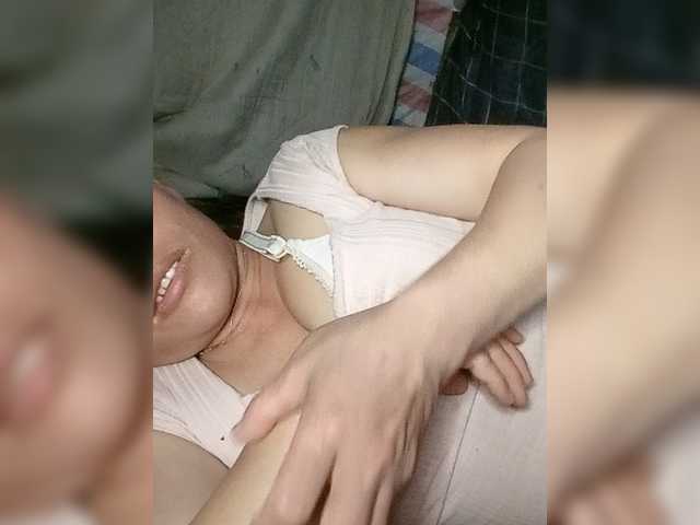 Maris94 live cam on BongaCams