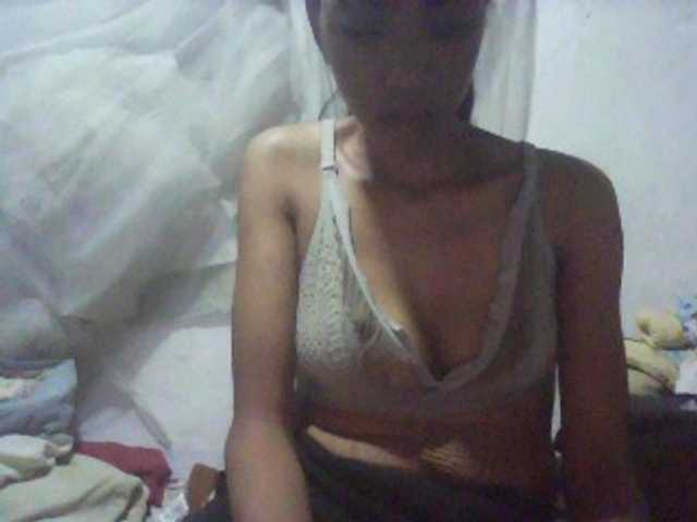 Floridafrenchy live cam on BongaCams