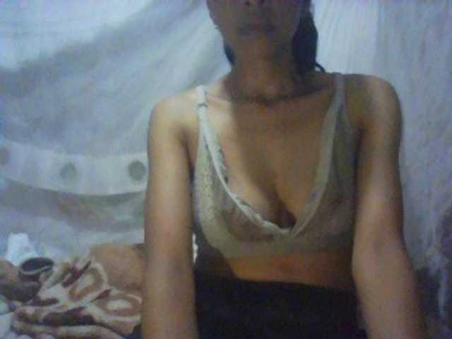 Floridafrenchy live cam on BongaCams