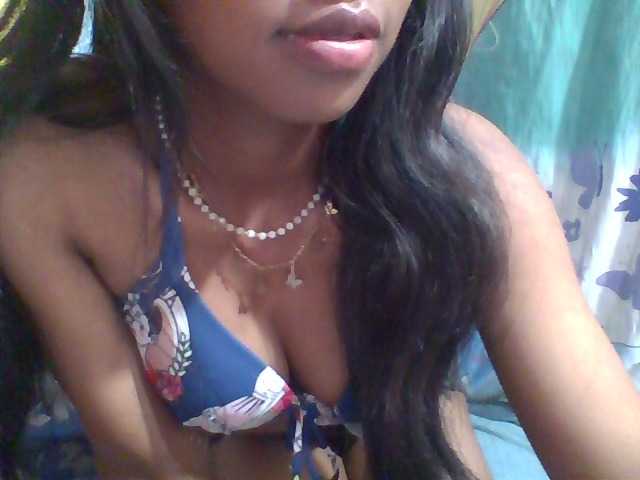 Floridafrenchy live cam on BongaCams